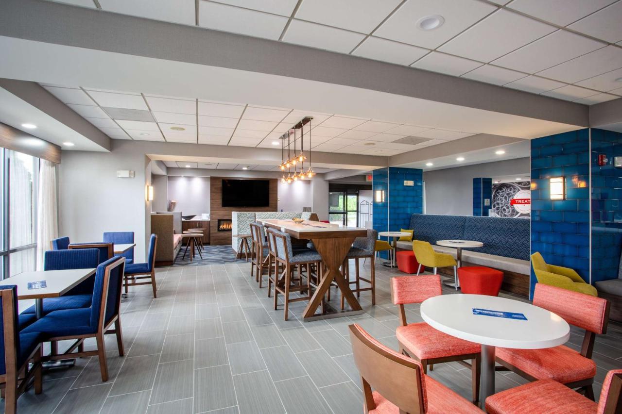 Hampton Inn Elkins Exteriör bild
