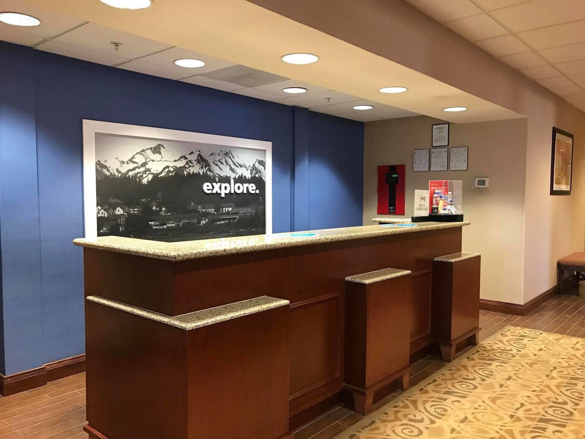 Hampton Inn Elkins Exteriör bild